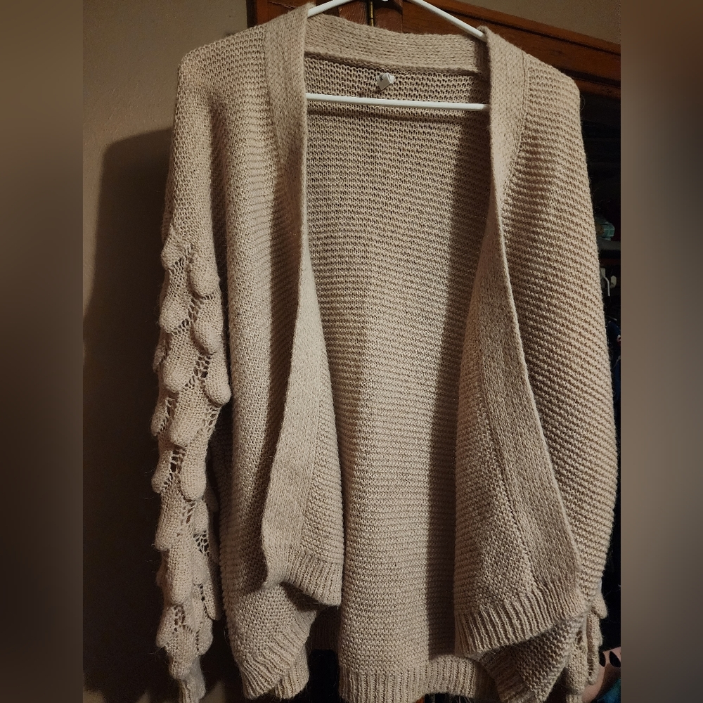 Oversized cardigan, size small, cream, Wishlist
